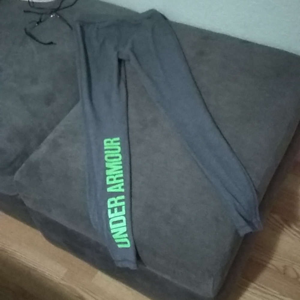 Woman's under armour leggings
